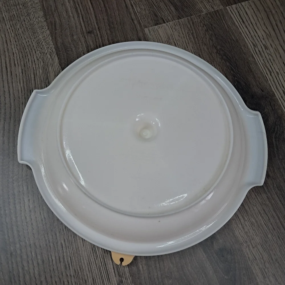 Vintage Tupperware White Suzette Divided Relish Serving Tray With Tan Lid